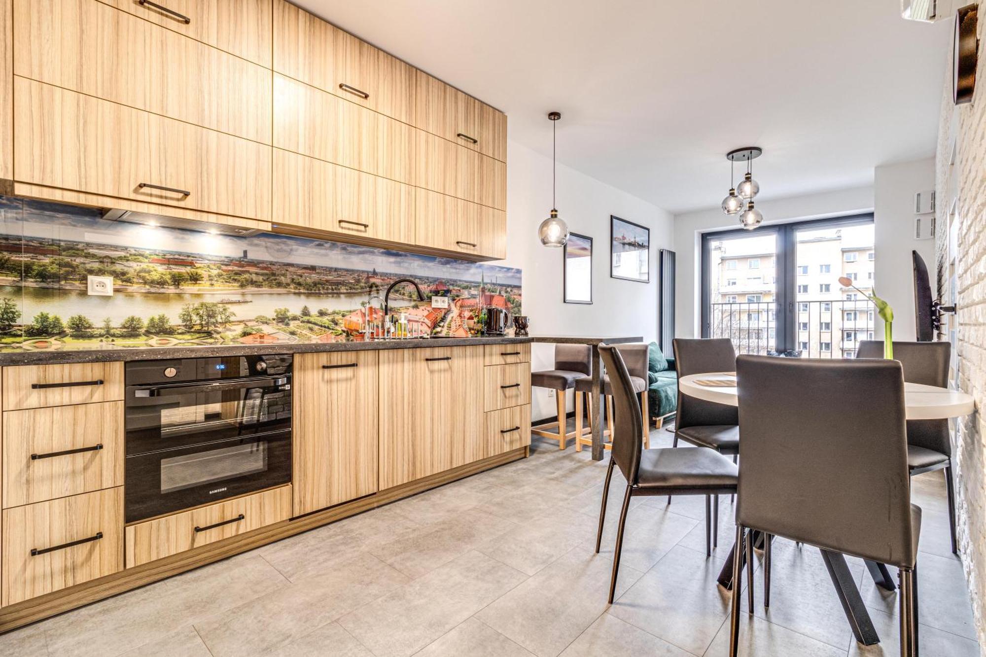 Rentplanet - Wyszynskiego Apartment Wroclaw